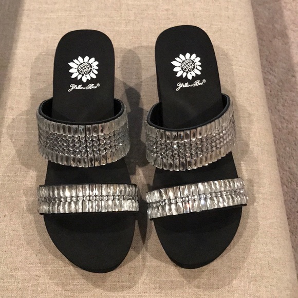 Yellow Box Shoes - Beautiful Yellow Box sandals with 2 1/2" heel